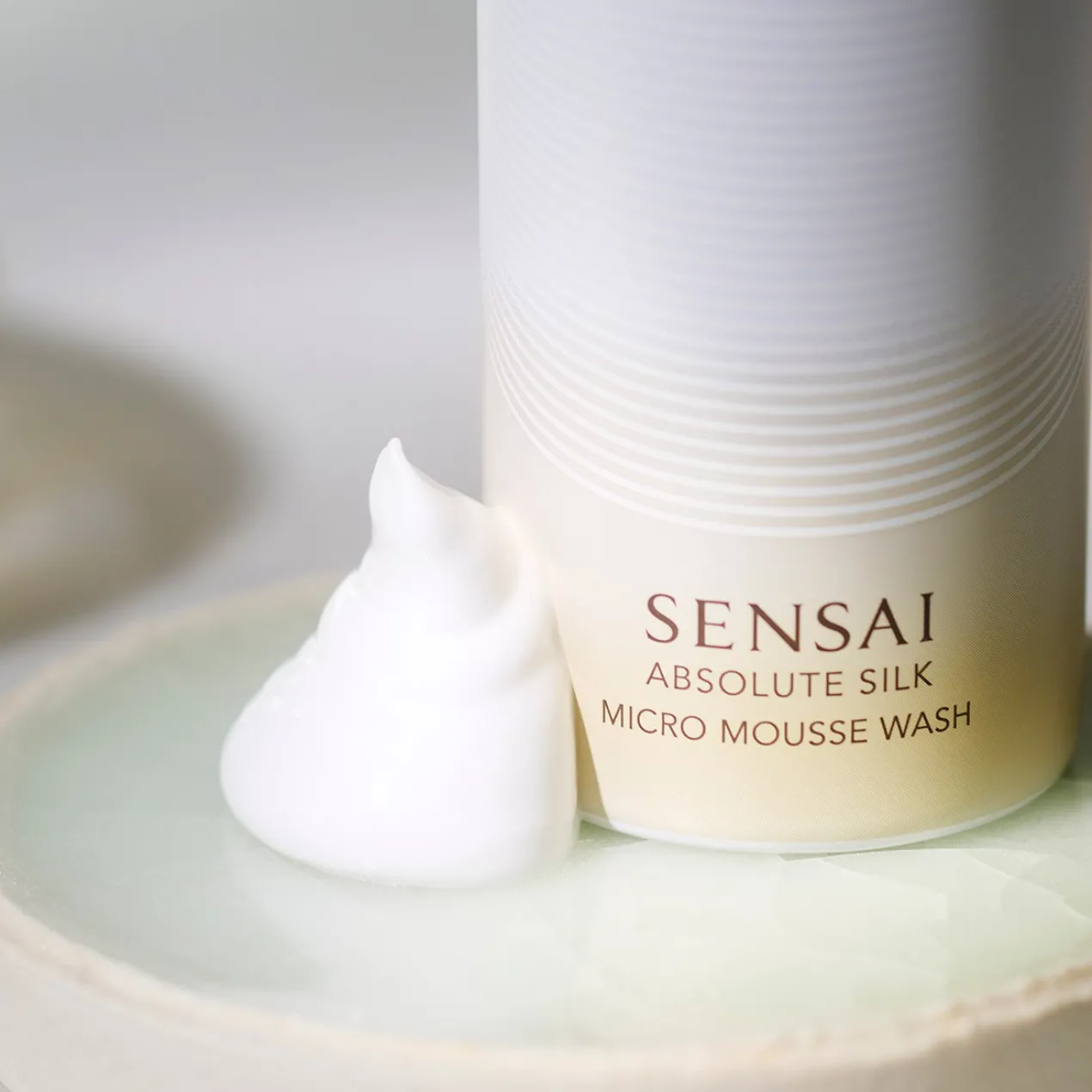 Absolute Silk Micro Mousse Wash