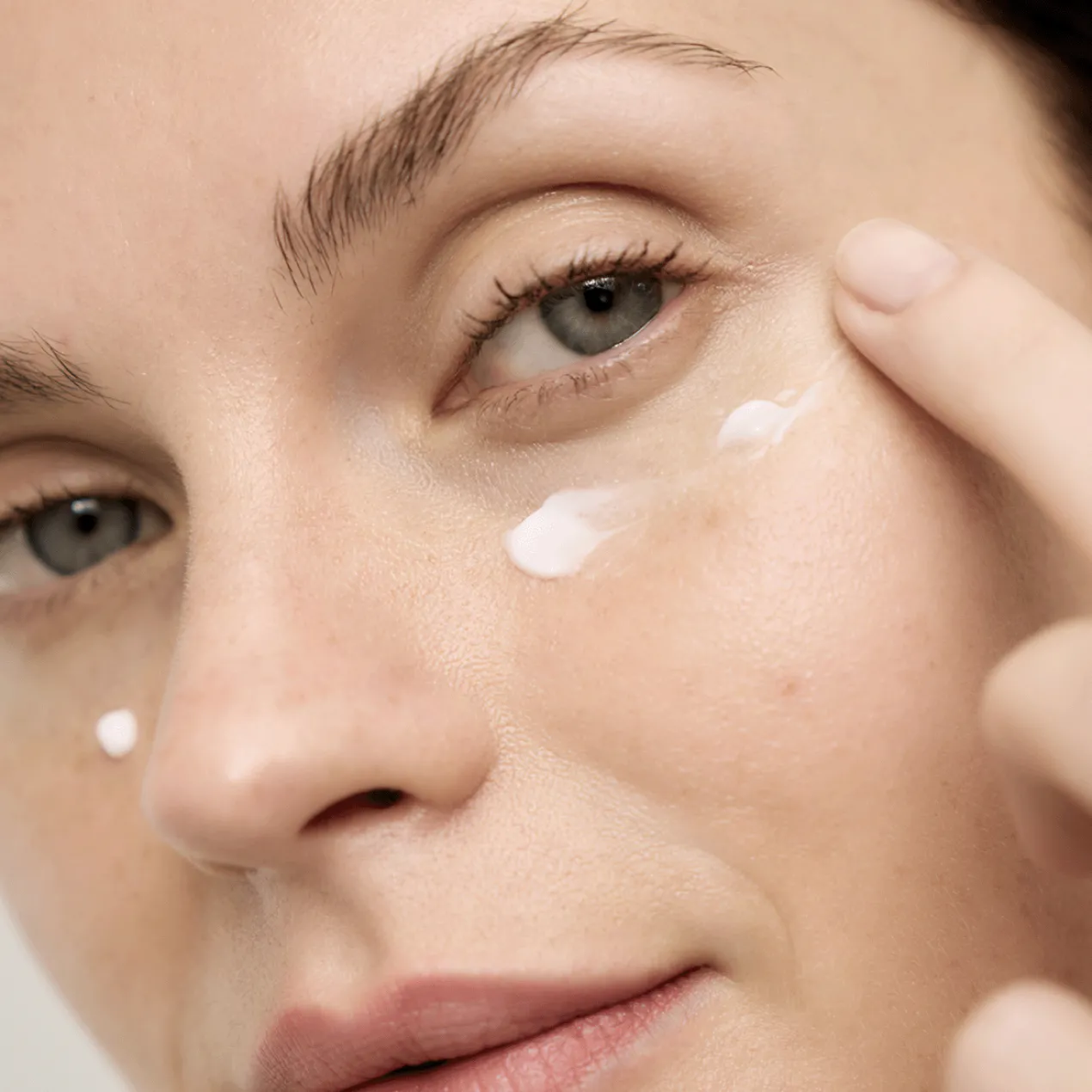 Awakening Contorno de Olhos Essence