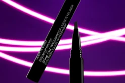 Breakup Proof Wing Out Waterproof Eyeliner Líquido