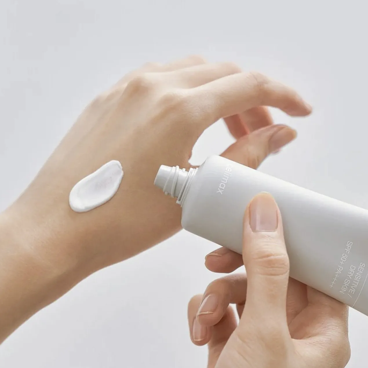 Creme Solar Dual Barrier Watery SPF50+