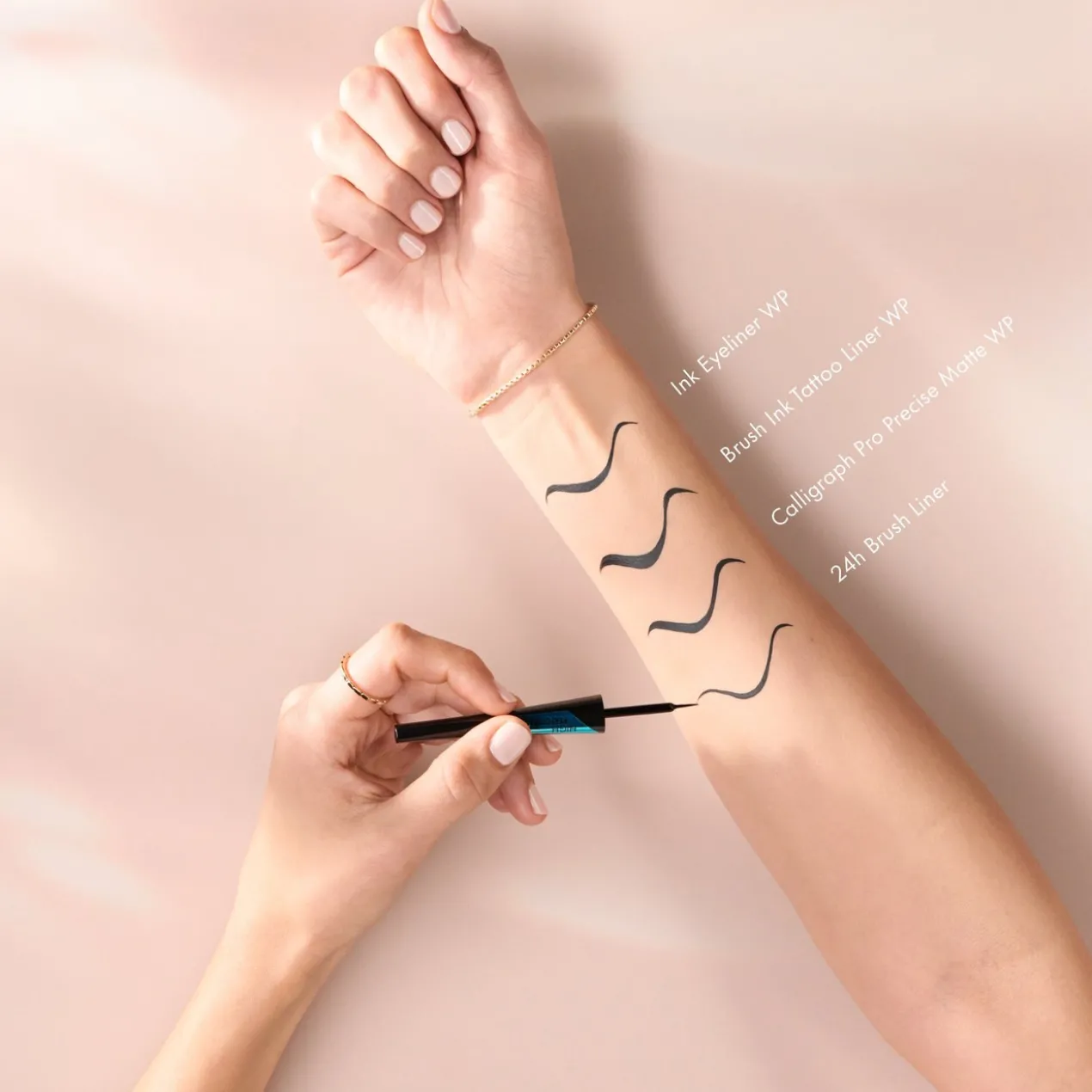 Delineador de Olhos 24h Waterproof