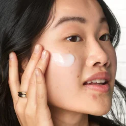 Expertly Clear Blemish-Treating & Preventing Lotion