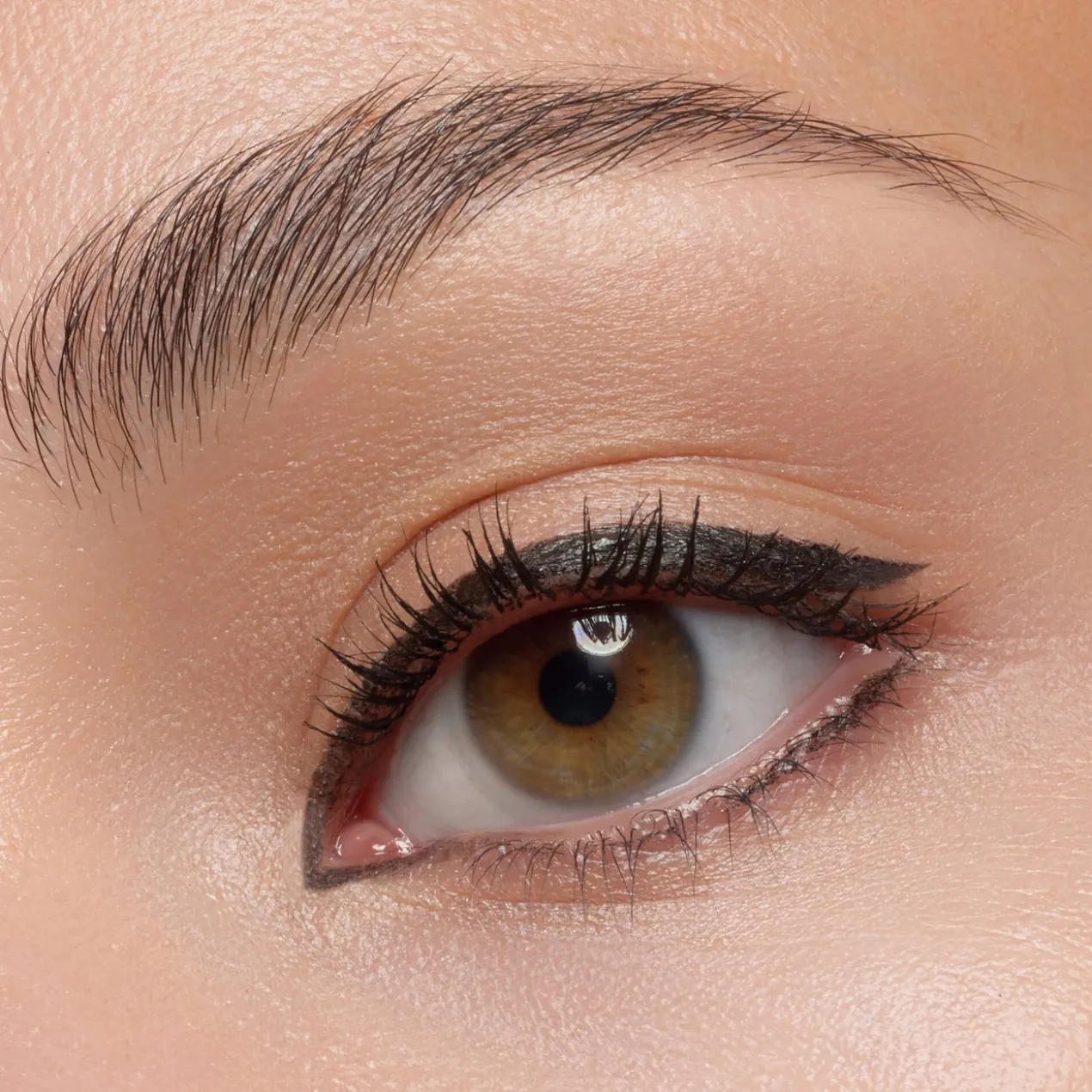 Eyeliner Caneta Fina