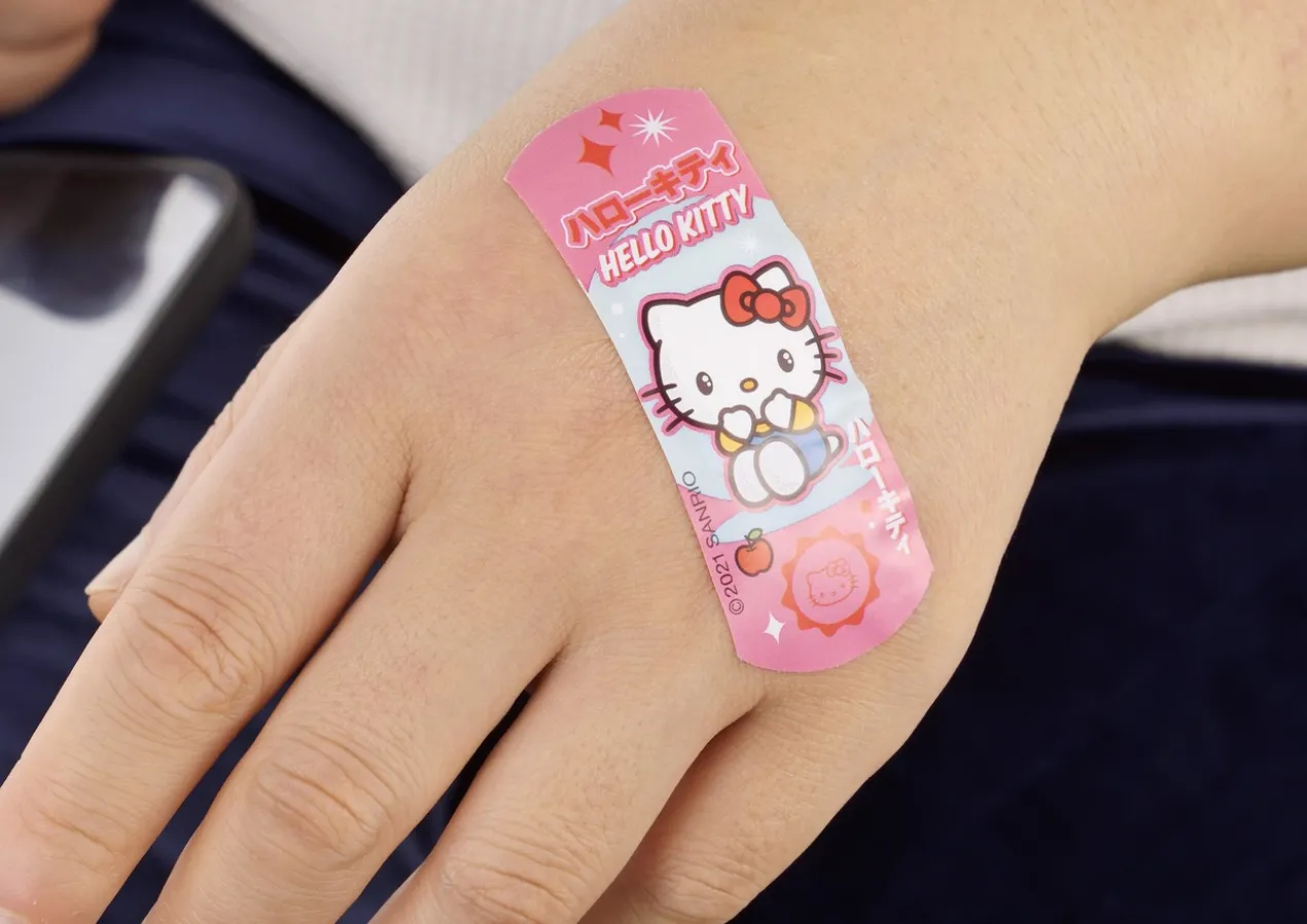 Hello Kitty and Friends Caixa de Pensos Infantis