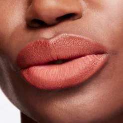 Kiss It Twice Powder Liquid Duo Estojo Batons Alaranjados (988 Little Tale e 984 Billion Smile)