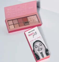 Paleta de Sombras de Olhos e Maquilhagem