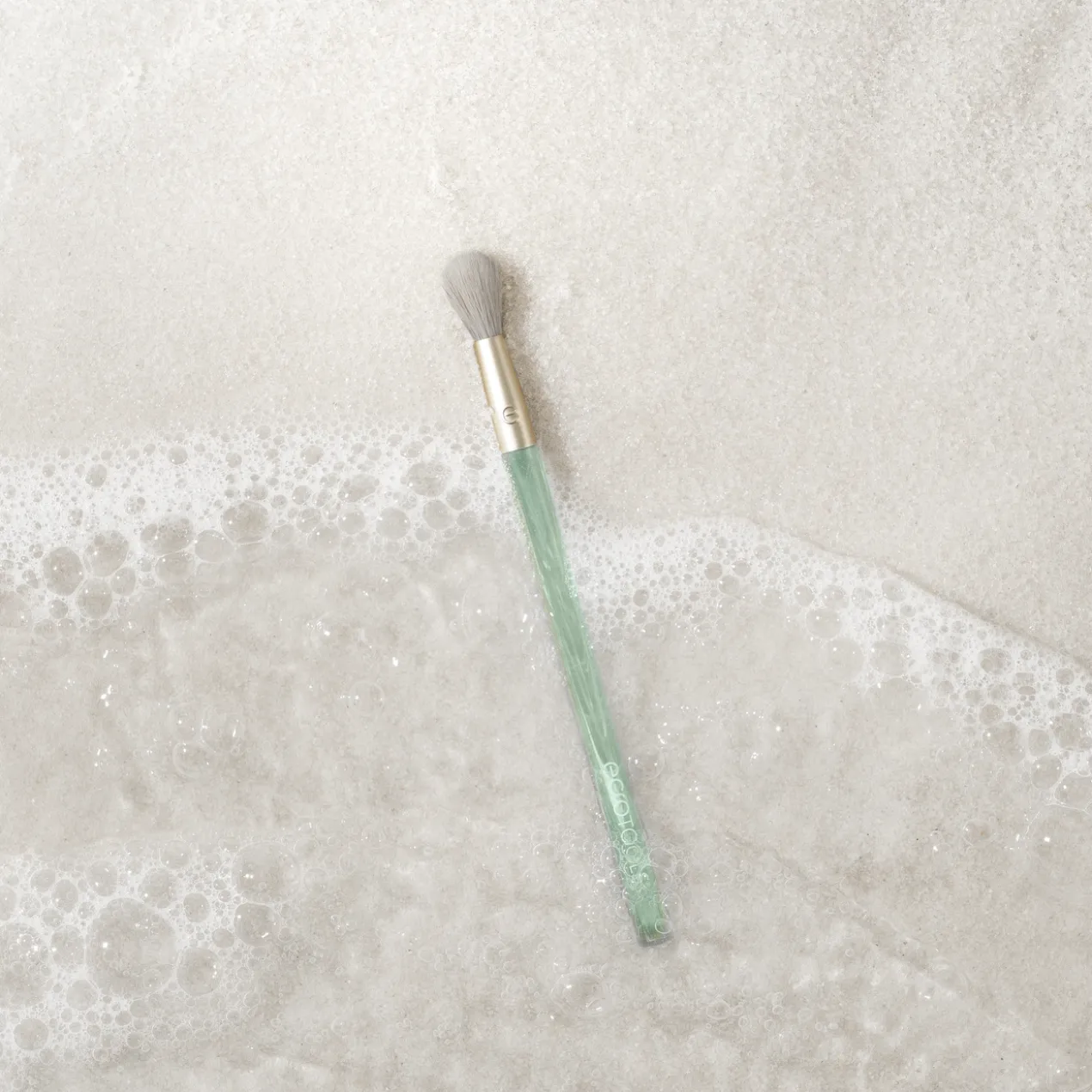 Sea Gems Taperede Eye Crease Brush for Eyes