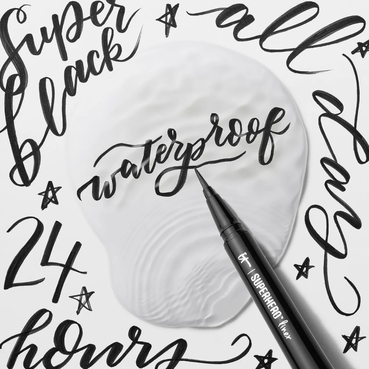 Superhero Liner Eyeliner Líquido